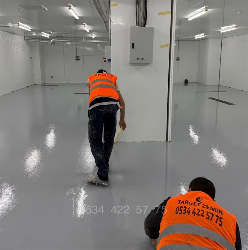 Endustriyel Zemin Kaplama Self Leveling Uygulama epoksi zemin kaplama görseli